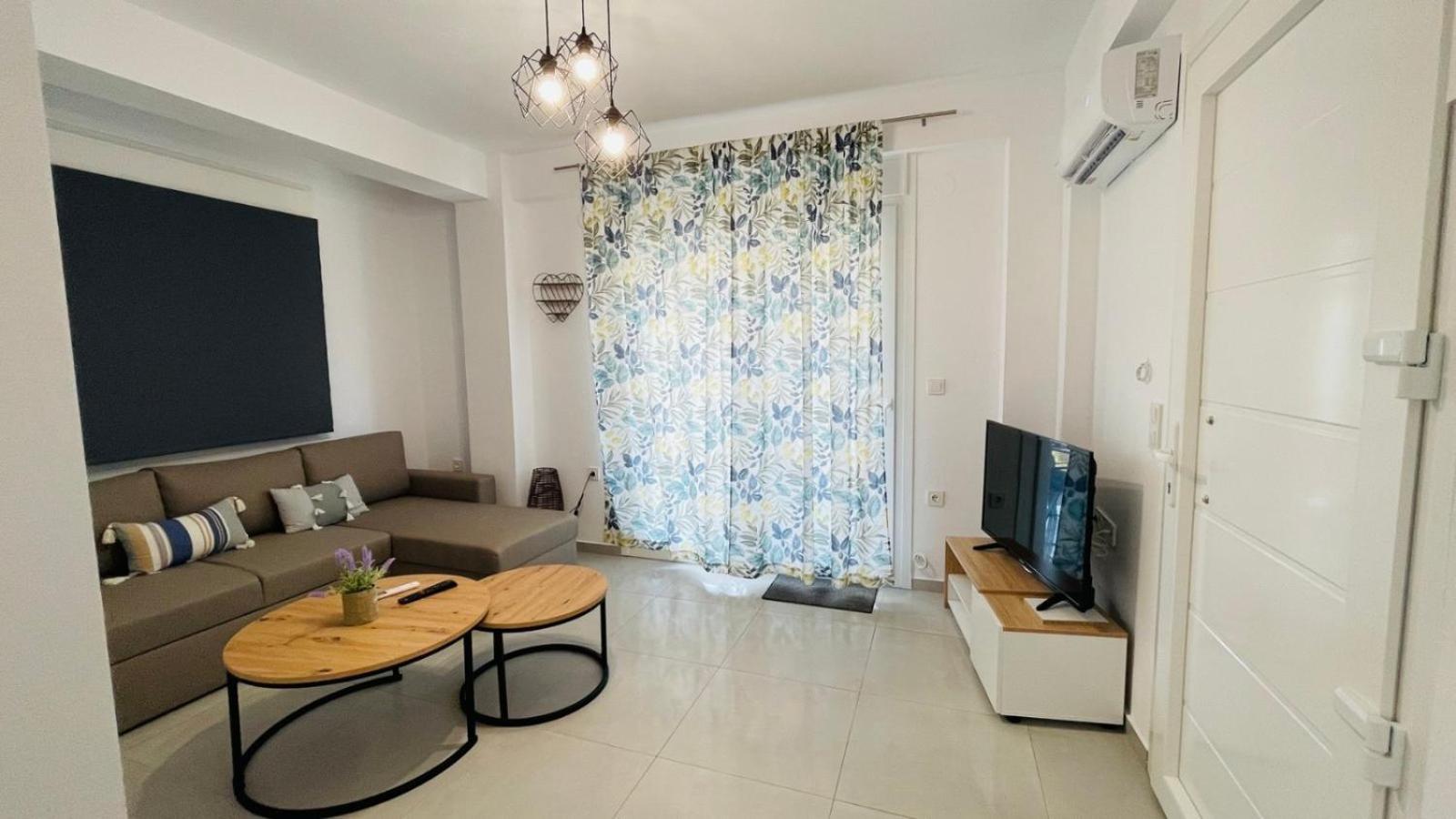Athina Daire Ofrínion Dış mekan fotoğraf